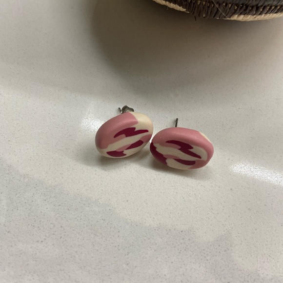 ๐ฉท Handmade earrings, painted wood ๐ฉท - Picture 4 of 4